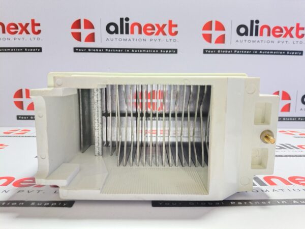 ABB SACE UXAB 269599 R 021 arc-chute for F3/F6 circuit breakers 02.8842.5