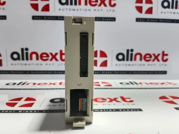 Omron C200H-OD215 PLC Output Unit module