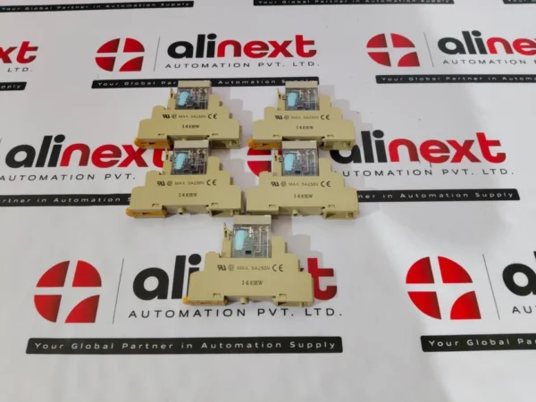 Omron G2R-2-SNI(S) Relay with 1483EW DIN-rail Socket Base G2R-2-SN1(S)