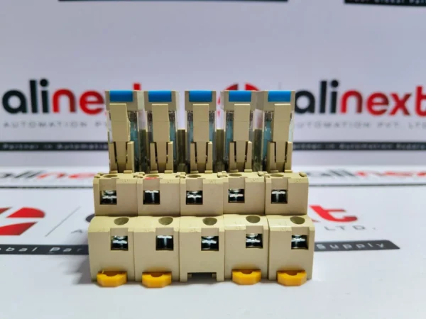 Omron G2R-2-SNI(S) Relay with 1483EW DIN-rail Socket Base G2R-2-SN1(S)