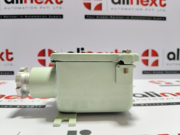 Saginomiya SNS-C106W Pressure Controller