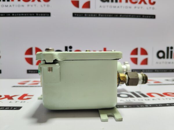 Saginomiya SNS-C106W Pressure Controller