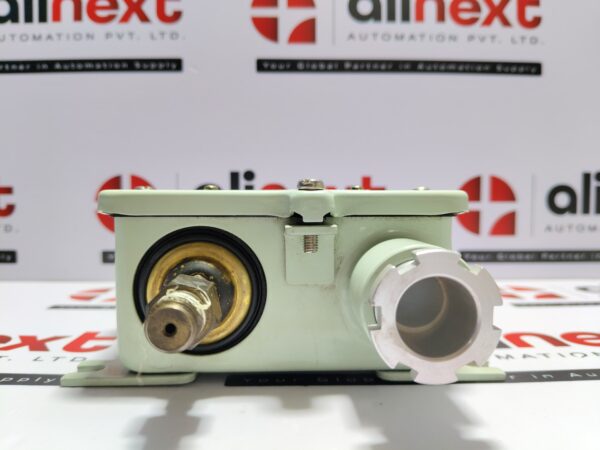 Saginomiya SNS-C106W Pressure Controller