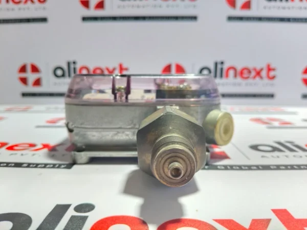 Sauter DFC17B76 F001 Pressure Switch 250V Max. Pressure 40bar