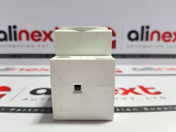 Schneider Electric Acti9 iPC A9A15310 DIN rail modular power socket 16A 250V