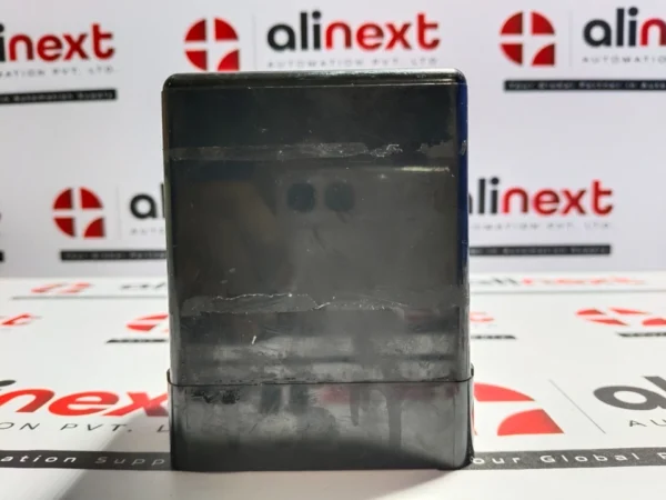 Siemens LAE10 Series 02 flame safeguard controller 220-240V 5VA
