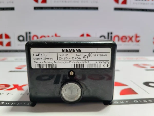 Siemens LAE10 Series 02 flame safeguard controller 220-240V 5VA