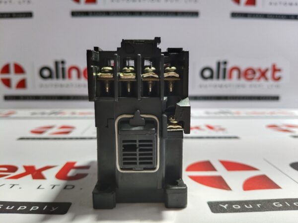 Hyundai HMC 20 AC magnetic contactor 25A Coil-110V [ slightly crack ]