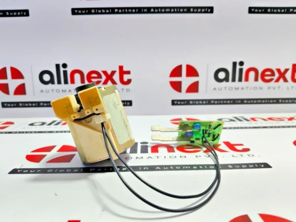 Merlin Gerin MX-A Shunt Trip XF-E Closing Release circuit breaker