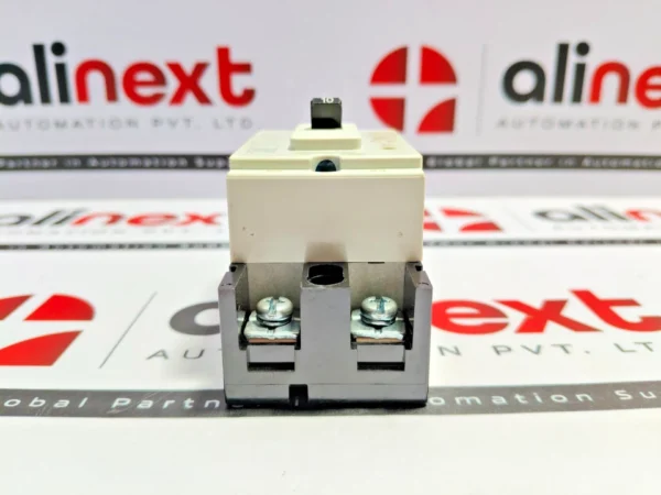 Mitsubishi NF30-CS no-fuse circuit breaker AC220V 2.5KA     