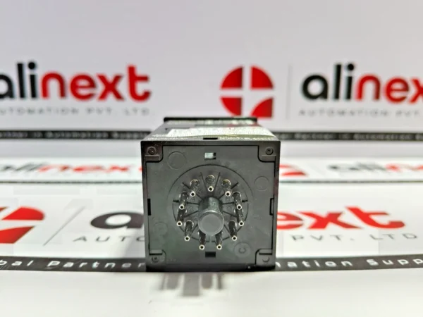 Omron H7CX-R11D1-N digital tachometer