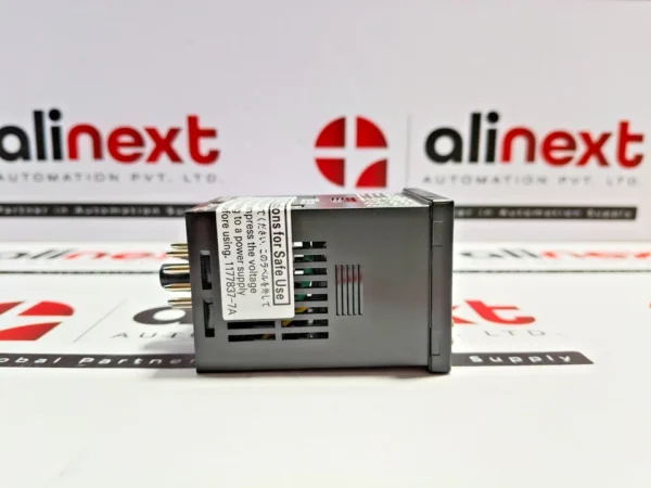 Omron H7CX-R11D1-N digital tachometer