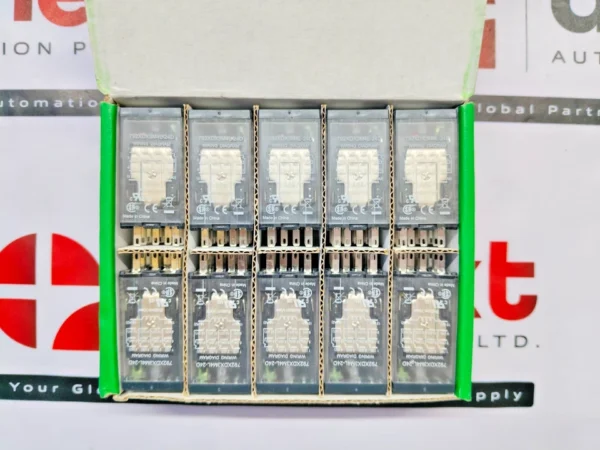 Schneider Electric 792XDX3M4L-24D miniature relay 24 VDC lot of 10x
