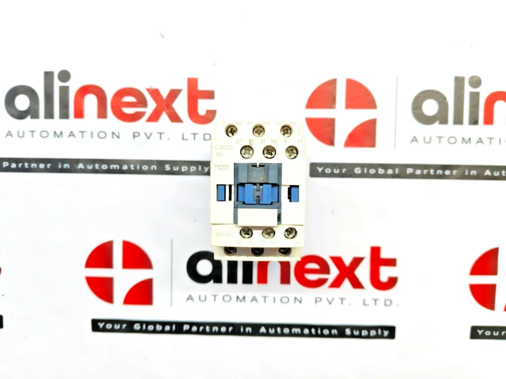 Schneider Electric CAD32BD control relay 24VDC