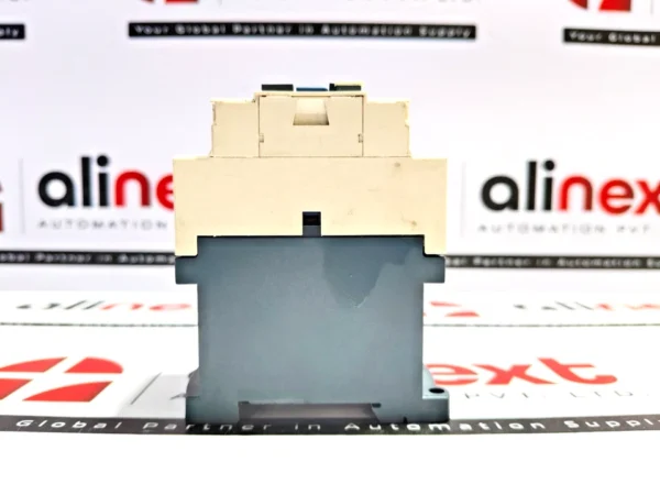 Schneider Electric CAD32BD control relay 24VDC