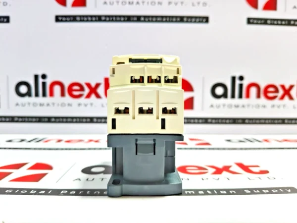 Schneider Electric CAD32P7 control relay 230V 50/60Hz