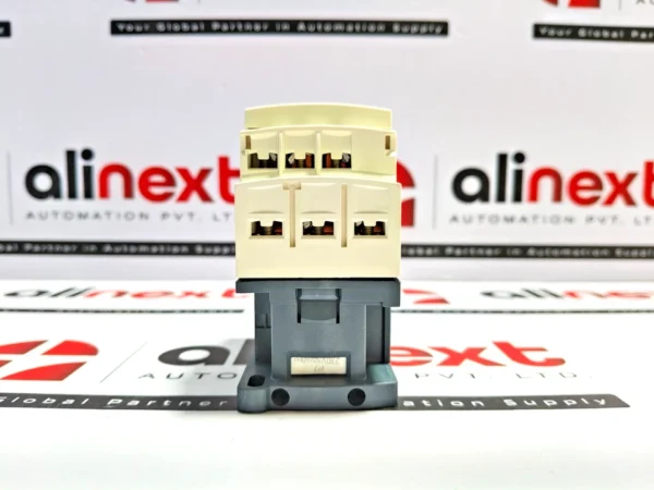 Schneider Electric CAD32P7 control relay 230V 50/60Hz