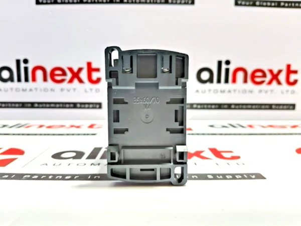 Schneider Electric CAD32P7 control relay 230V 50/60Hz