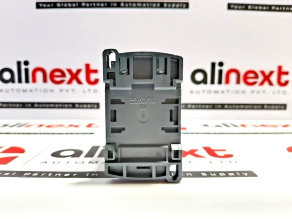 Schneider Electric CAD32P7 control relay 230V 50/60Hz