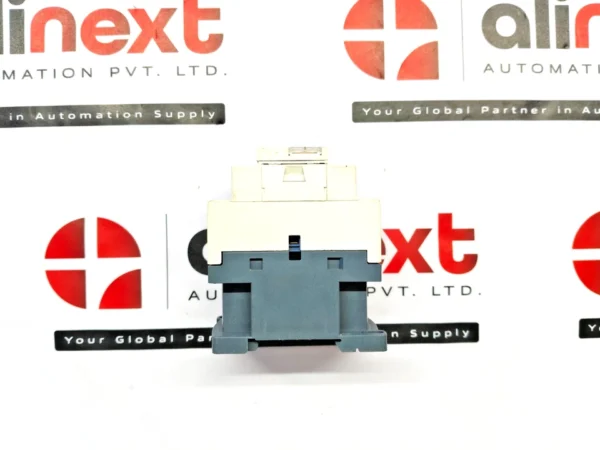 Schneider Electric CAD50 auxiliary contactor 230V 50/60Hz