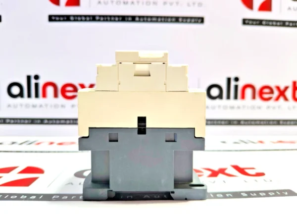 Schneider Electric TeSys CAD32M7 control relay 220V 50/60Hz