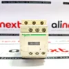 Schneider Electric TeSys CAD32M7 control relay 220V 50/60Hz