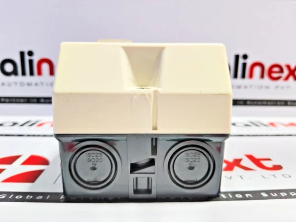 Schneider Electric TeSys GV2MC02 motor circuit breakers(crack)