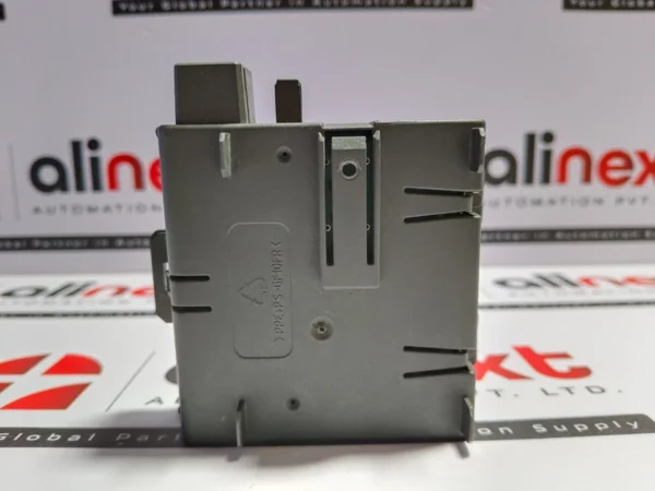 Siemens Simatic dp bus module for the ET 200M distributed 6ES7 195-7HD10-0XA0