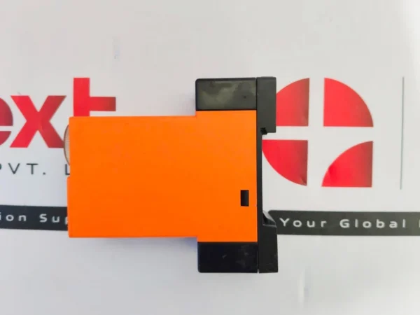 Syrelec BAS 31.83.64.44 Time Delay Relay