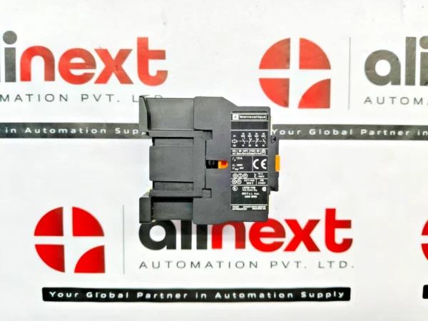 Telemecanique CA2 DN22 control relay 220V 50/60Hz