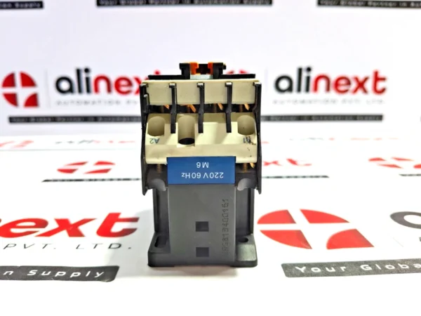 Telemecanique CA2 DN40 control relay 220V 60Hz