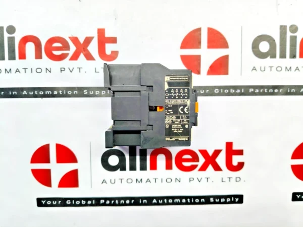  Telemecanique CA2DN31M7 control relay 220-240V 50/60Hz