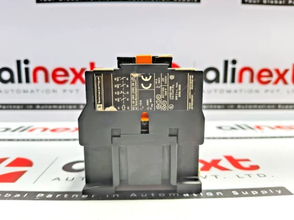  Telemecanique CA2DN31M7 control relay 220-240V 50/60Hz