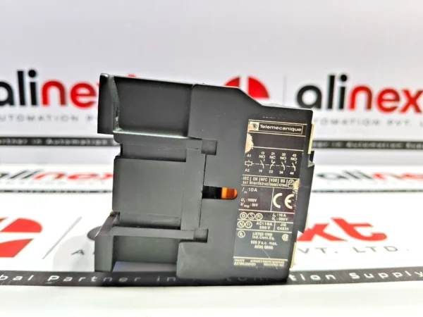  Telemecanique CA2DN31M7 control relay 220-240V 50/60Hz