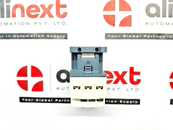 Telemecanique CAD32P7 control relay 230V 50/60Hz