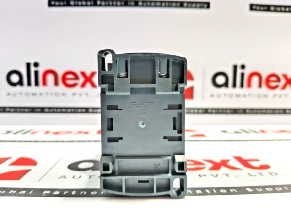 Telemecanique CAD32P7 control relay 230V 50/60Hz