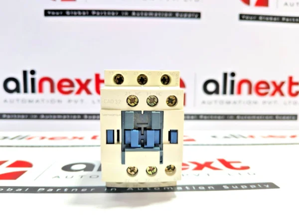 Telemecanique CAD32P7 control relay 230V 50/60Hz