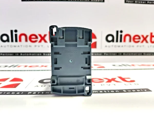 Telemecanique TeSys CAD32 control relay 440V 50/60Hz 