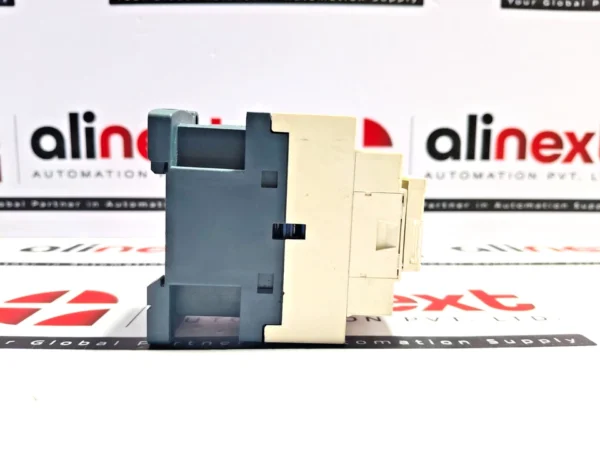 Telemecanique TeSys CAD32 control relay 440V 50/60Hz 