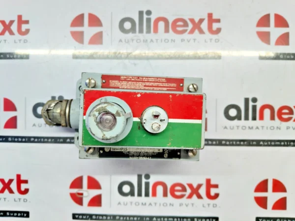 Allen-Bradley 800H-NP33 enclosure cover 800H-1HZX7/800H-2HAD10R7