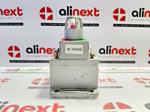 Allen-Bradley 800H-NP33 enclosure cover 800H-1HZX7/800H-2HAD10R7