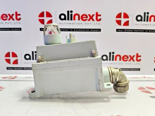 Allen-Bradley 800H-NP33 enclosure cover 800H-1HZX7/800H-2HAD10R7