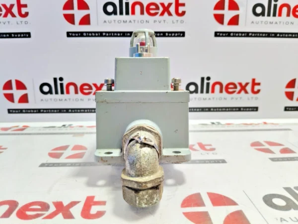 Allen-Bradley 800H-NP33 enclosure cover 800H-1HZX7/800H-2HAD10R7