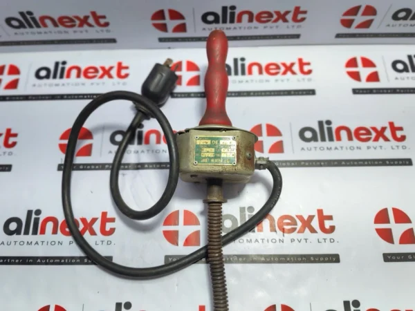 Daiei Heater Ltd DE Bolt Heater NKF-2 1.5kW 220V AC Industrial Bolt Heating Tool