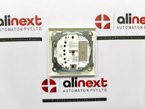 EU Schuko Wall Socket Outlet Type F, 16A 230V/50Hz ESC5011 / EUI-64 Series