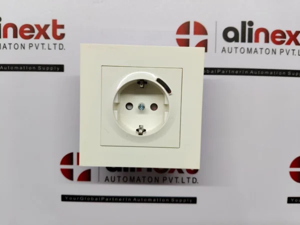 Elko EKO09716 Plus SmartSocket Single 16A 230V/50Hz IP20