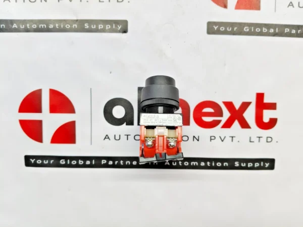 Fuji Electric AR22JR-2A11A maintained key selector switch 250V 6A