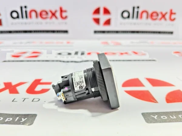 Fuji Electric DR22F3M E3W indicator lamp 30V 1W Max