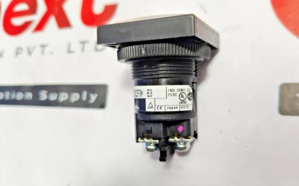 Fuji Electric DR22F3M E3W indicator lamp 30V 1W Max