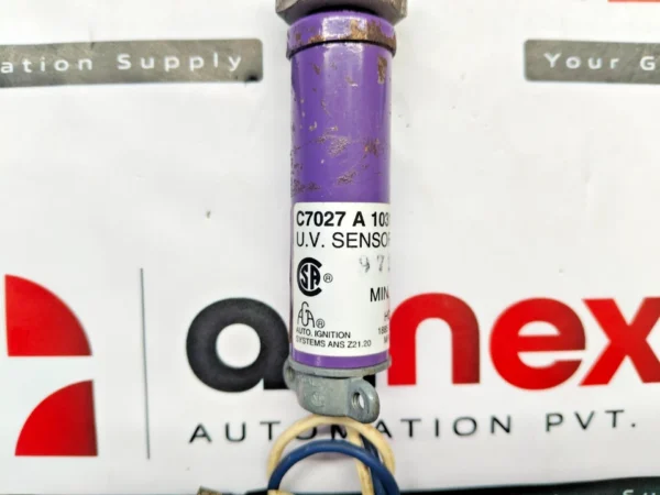 Honeywell C7027A Minipeeper Ultraviolet Flame Detector